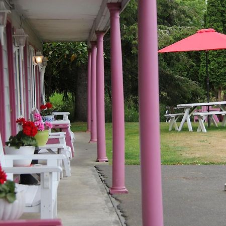 Mariners Cove Inn Уестпорт Екстериор снимка