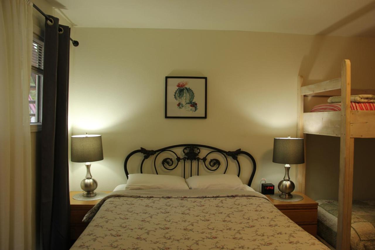 Mariners Cove Inn Уестпорт Екстериор снимка