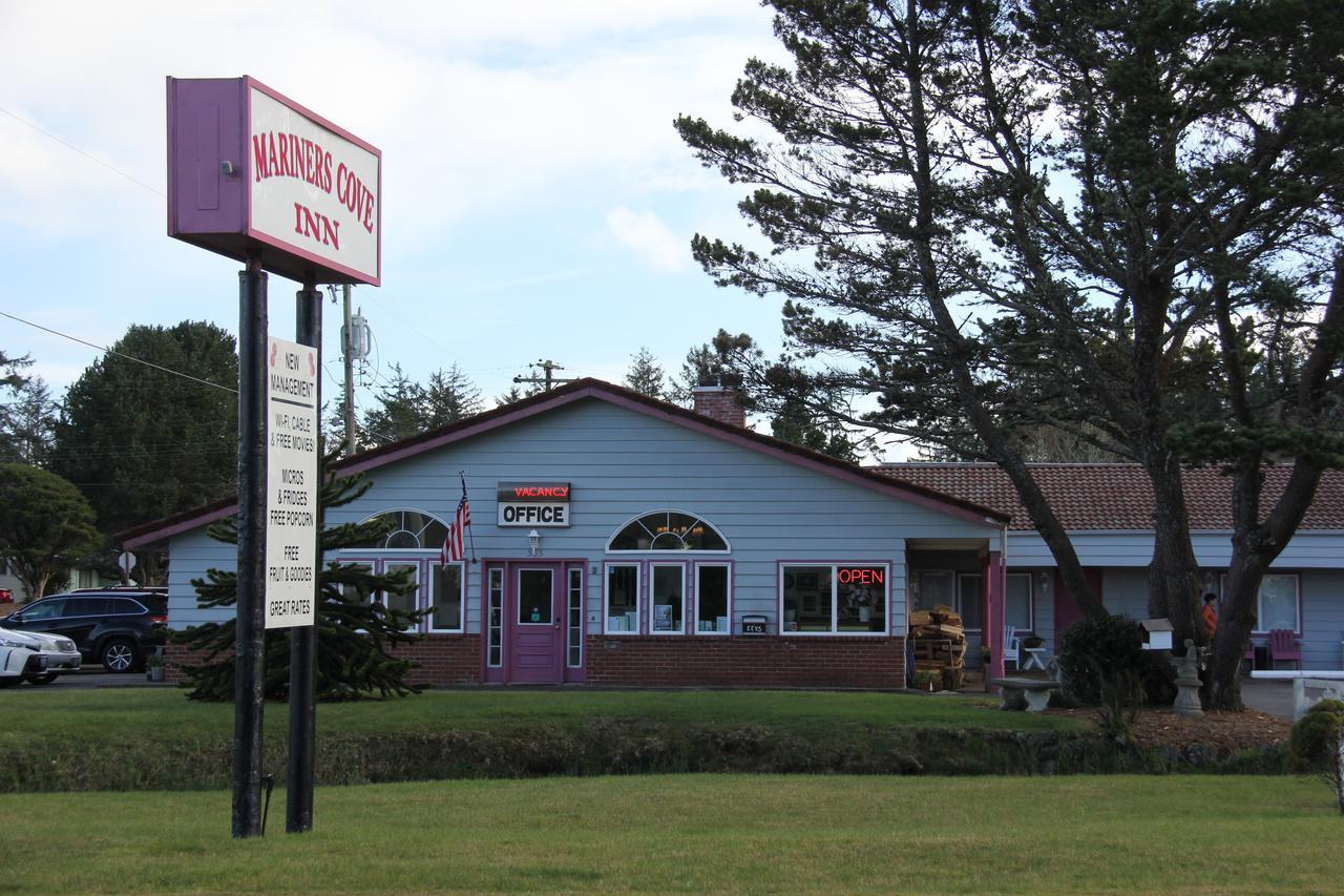 Mariners Cove Inn Уестпорт Екстериор снимка