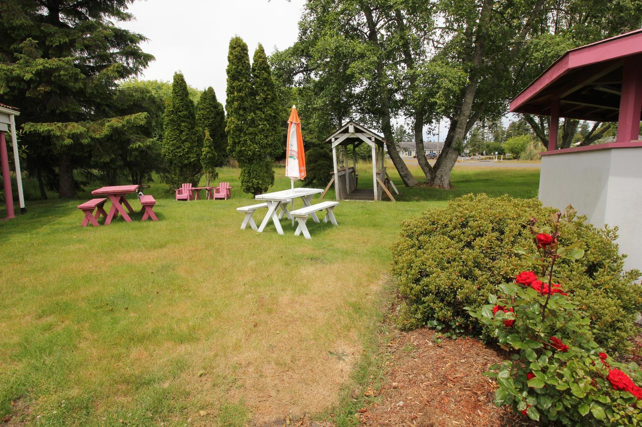 Mariners Cove Inn Уестпорт Екстериор снимка