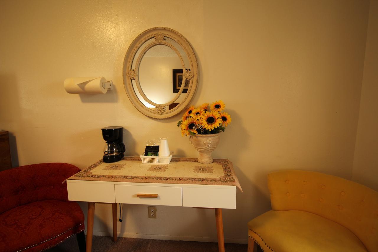 Mariners Cove Inn Уестпорт Екстериор снимка